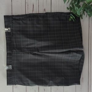 Walter Hagen Performance Moisture Wick Golf Shorts Black and Grey Plaid Men's 38